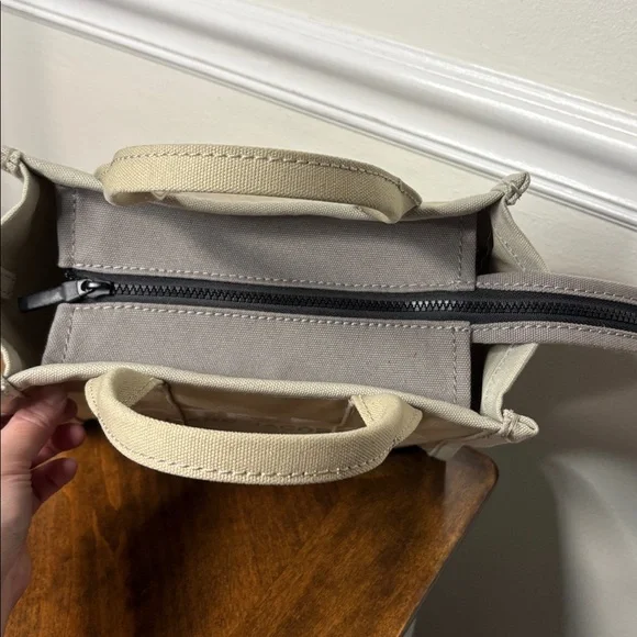 MARC JACOBS THE TOTE BAG- BEIGE COLORBLOCK - Picture 6 of 16